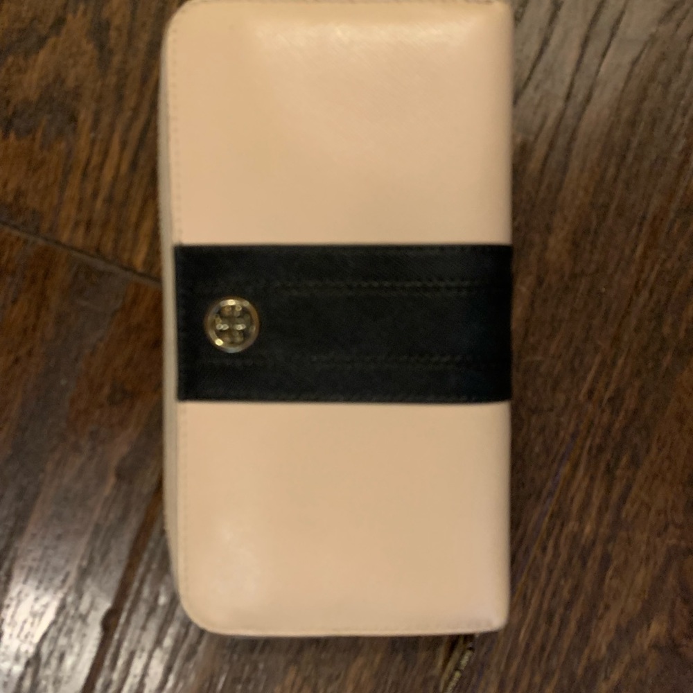 Tory Burch leather Continental wallet